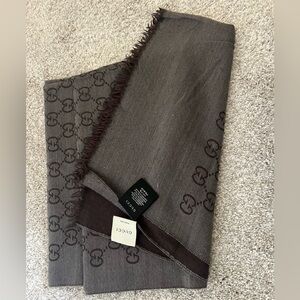 Gucci scarf